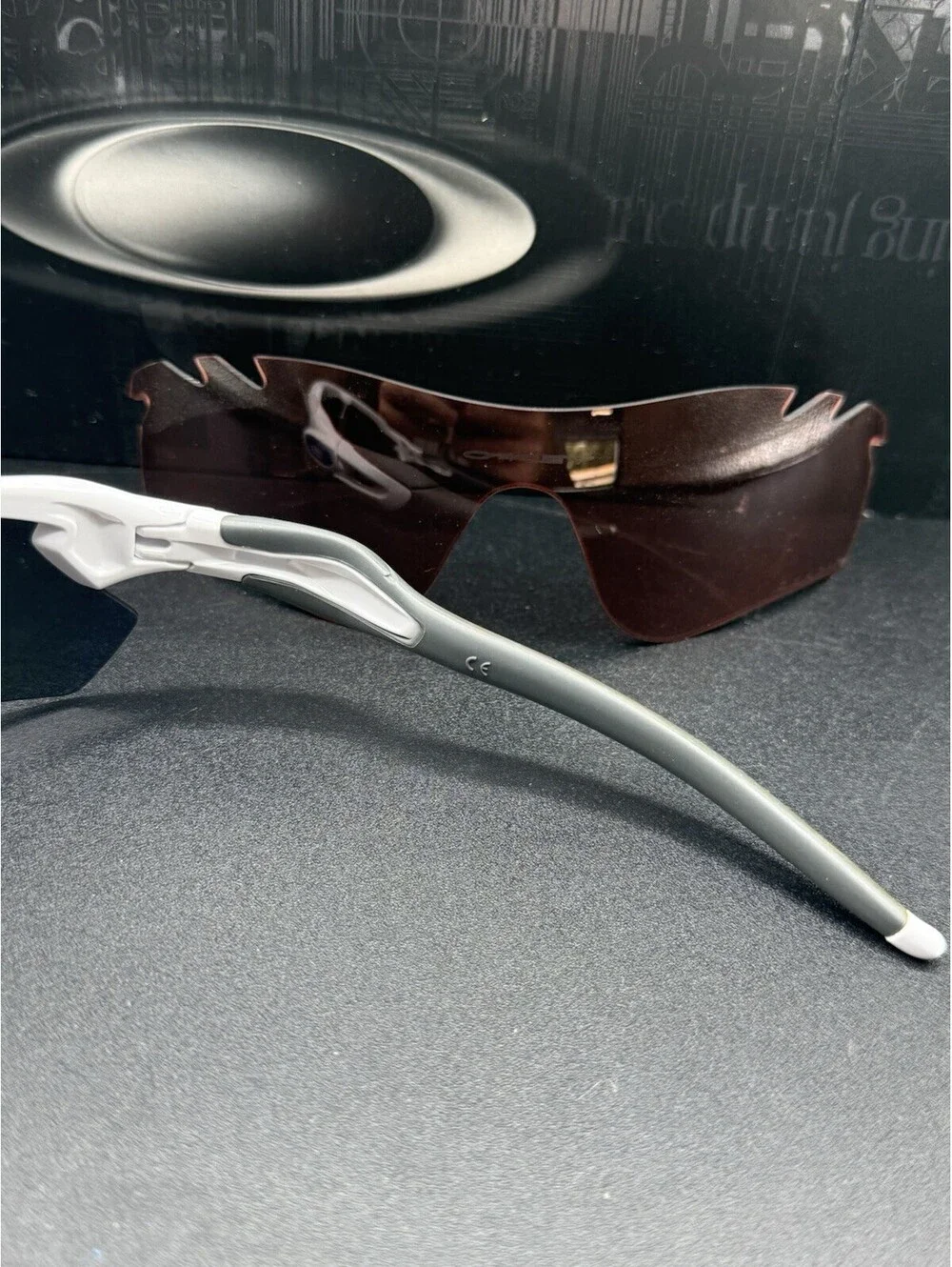 Oakley Radar EV PathPolished White/Prizm Sapphire Iridium OO9208-7338